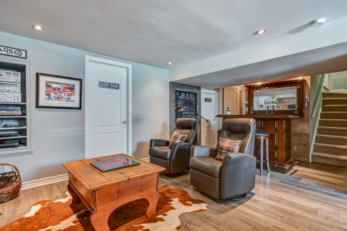 Salle familiale - 192 Rue Augusta, Morin-Heights, QC 