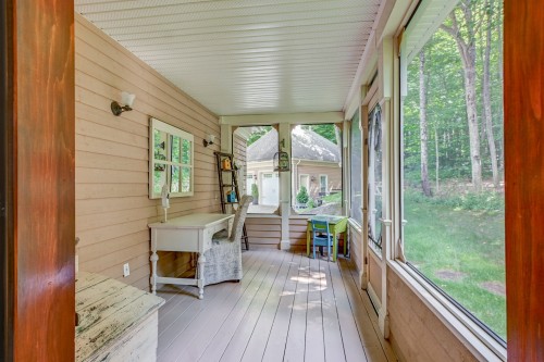 Véranda - 192 Rue Augusta, Morin-Heights, QC 