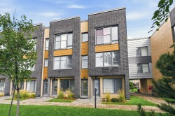 4510 Rue La Perrière  Longueuil (Saint-Hubert), QC J3Y 0W8