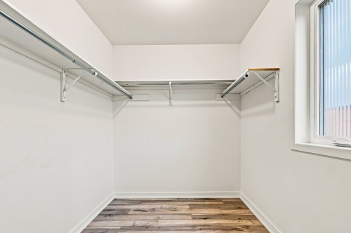 Closet - 4510 Rue La Perrière, Longueuil (Saint-Hubert), QC 