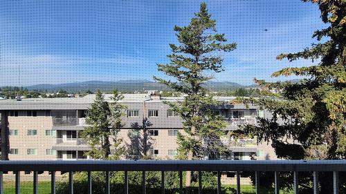 1402-2015 2Nd Street, Cranbrook, BC 