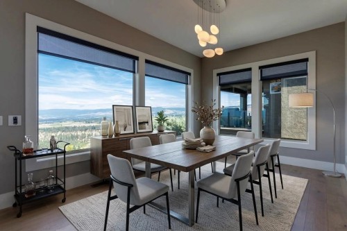 1002 Hewetson Avenue, Kelowna, BC 