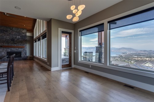1002 Hewetson Avenue, Kelowna, BC 