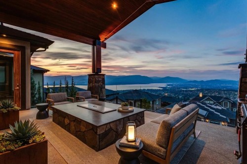 1002 Hewetson Avenue, Kelowna, BC 