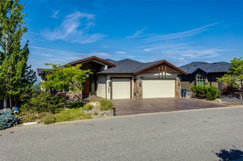 1002 Hewetson Avenue, Kelowna, BC 