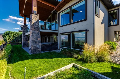 1002 Hewetson Avenue, Kelowna, BC 