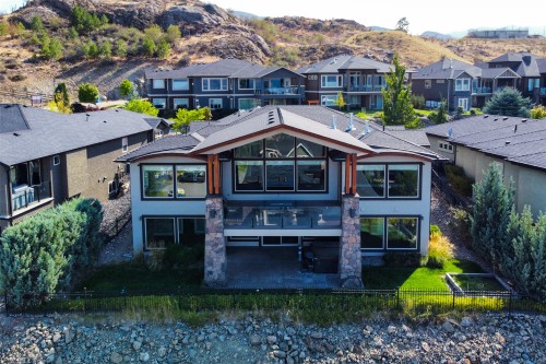 1002 Hewetson Avenue, Kelowna, BC 