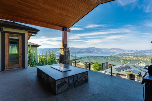 1002 Hewetson Avenue, Kelowna, BC 