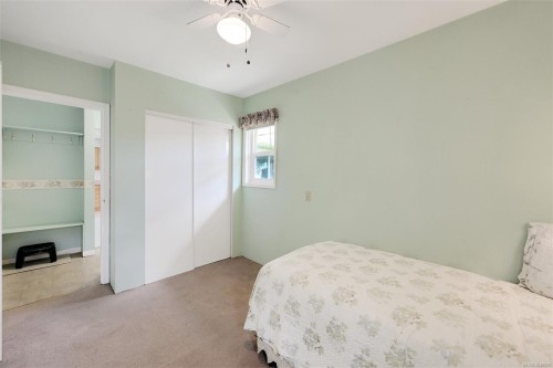 3345 Biscoe Dr, Saanich, BC 
