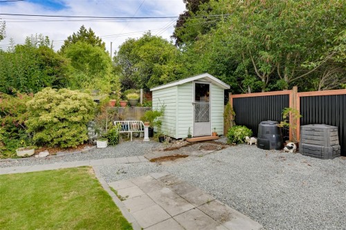 3345 Biscoe Dr, Saanich, BC 