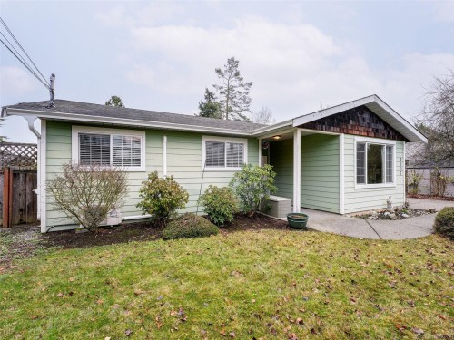 9907 Galaran Rd, Sidney, BC 