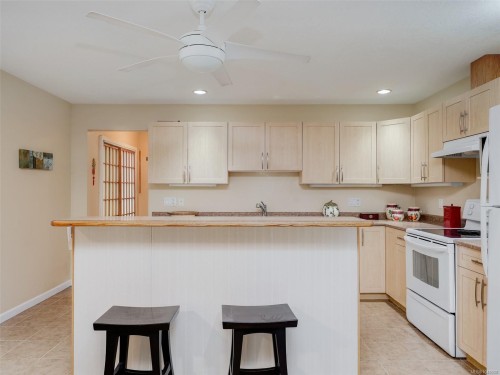 9907 Galaran Rd, Sidney, BC 