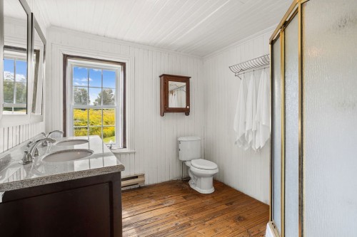 Bathroom - 40 Ch. De Kilkenny, Saint-Hippolyte, QC 