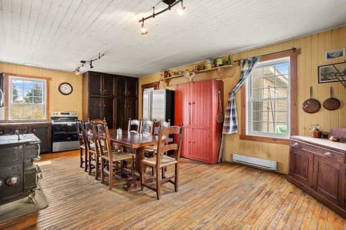 Dining Room - 40 Ch. De Kilkenny, Saint-Hippolyte, QC 