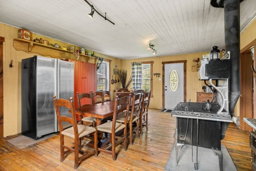 Dining Room - 40 Ch. De Kilkenny, Saint-Hippolyte, QC 