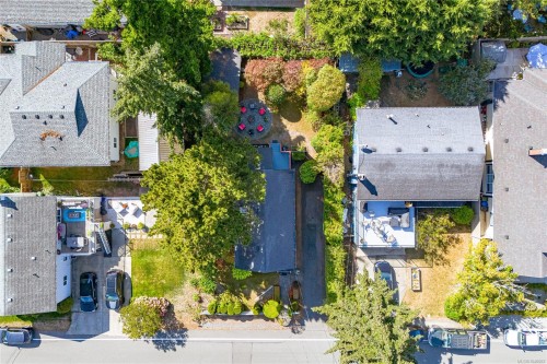 2445 Amelia Ave, Sidney, BC 