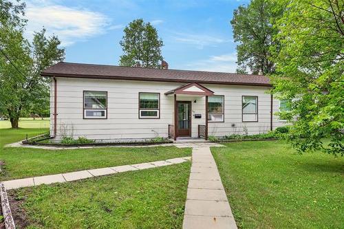 187 Elm Cir, Gimli, MB 
