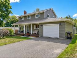 50 Canterbury DR  Fredericton, NB E3B 4L6