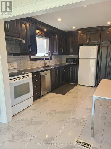 43 PLAYFAIR AVENUE , Toronto, Ontario M6B 2P7 3