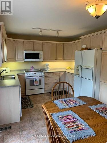 76 Mayfair Drive, Barrie, ON 