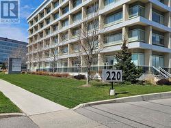 603 - 220 DUNCAN MILL ROAD W Toronto, ON M3B 3J5