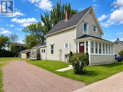 22 Chamberlain Street  Amherst, NS B4H 1J8