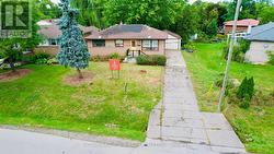 499 VALLEY DRIVE N Oakville, ON L6L 4L9