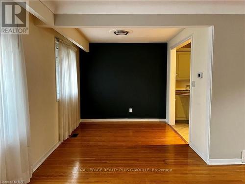UPPER - 694 NIAGARA STREET , St. Catharines, Ontario L2M 3R9 5
