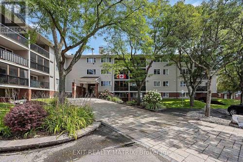 206 - 6532 BILBERRY DRIVE , Ottawa, Ontario K1C 4N9 2