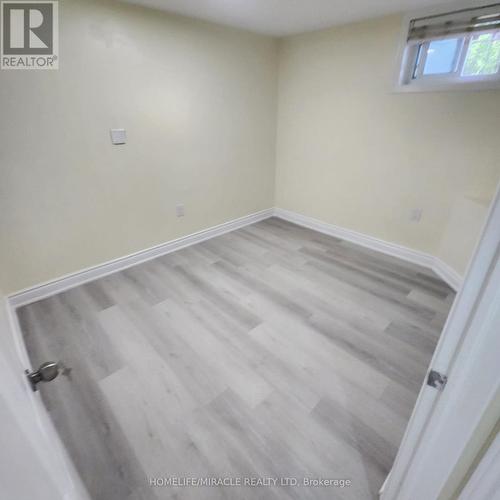 491 SALISBURY STREET , London East, Ontario N5Y 3B4 3