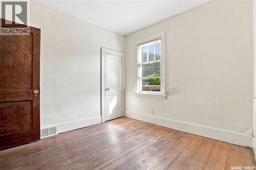 526 7Th Street E, Saskatoon, SK 