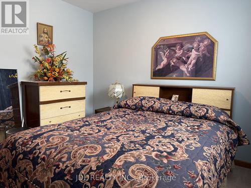 ROOM - 28 ORANGEWOOD CRESCENT , Toronto, Ontario M1W 1C6 3