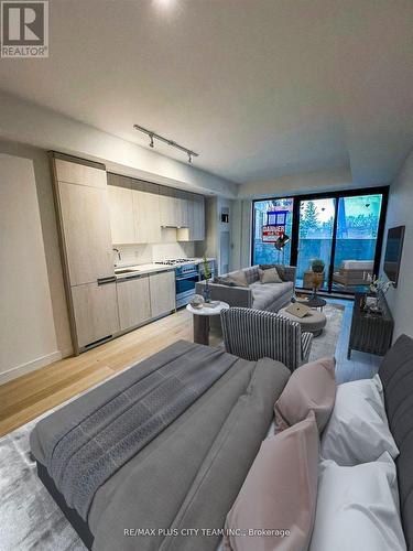 316 - 160 KINGSWAY CRESCENT W , Toronto, Ontario M8X 1X3 2