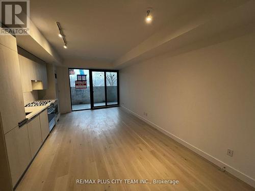 316 - 160 KINGSWAY CRESCENT W , Toronto, Ontario M8X 1X3 4