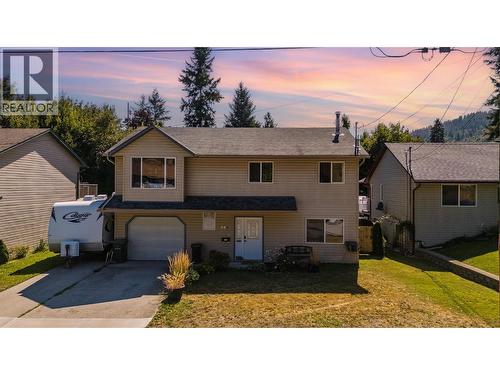 644 8th Street  Castlegar, BC V1N 4X1