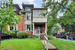 98 WOODLAWN AVENUE W Toronto, ON M4V 1G8