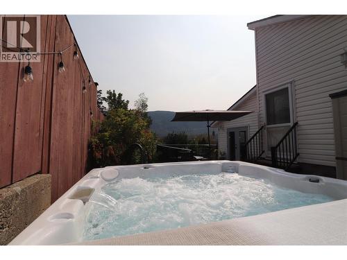 3702 9Th Avenue, Castlegar, BC 