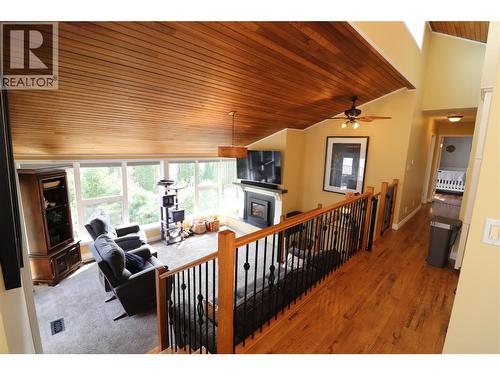 3702 9Th Avenue, Castlegar, BC 