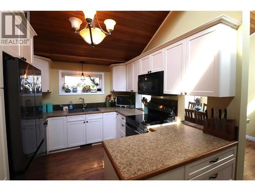 3702 9Th Avenue, Castlegar, BC 