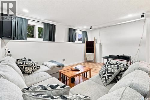15 Rendek Crescent, Regina, SK 