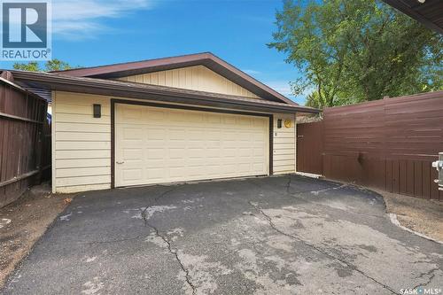 15 Rendek Crescent, Regina, SK 