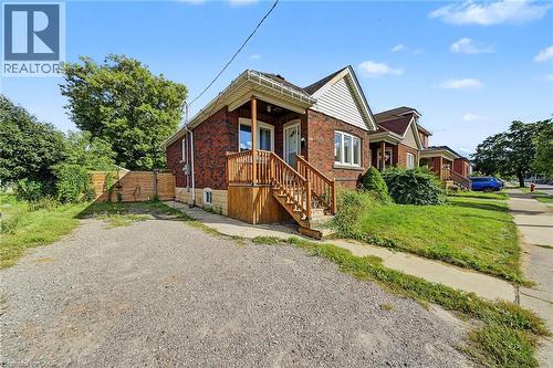 270 WEIR Street N  Hamilton, ON L8H 5G3