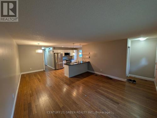 4 WENLOCK CRESCENT , London North, Ontario N6G 3B6 4
