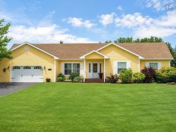 15 Meadowood Court Sydney River, NS B1L 0A2