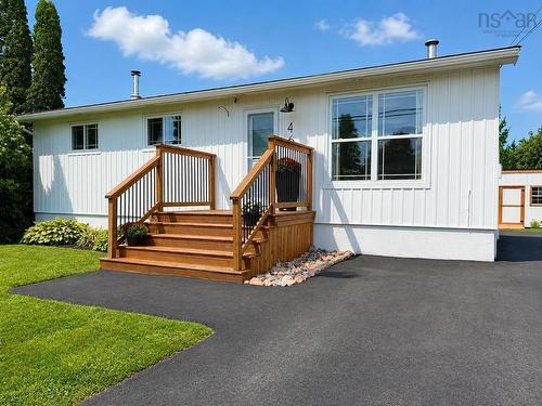 46 Donald Avenue, Amherst, NS 
