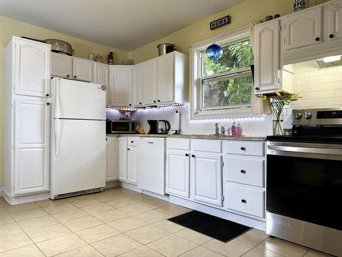 22 Chamberlain Street, Amherst, NS 