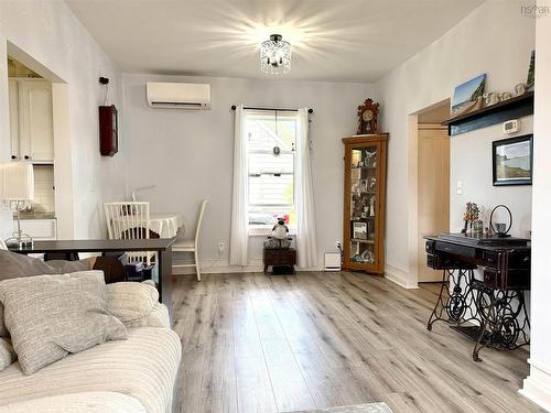 22 Chamberlain Street, Amherst, NS 