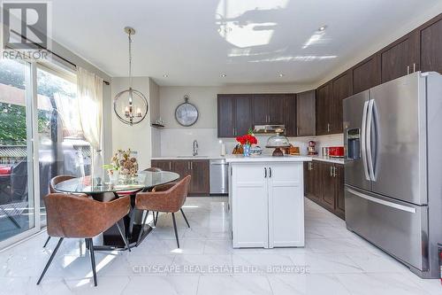 879 Bennett Boulevard, Milton, ON 