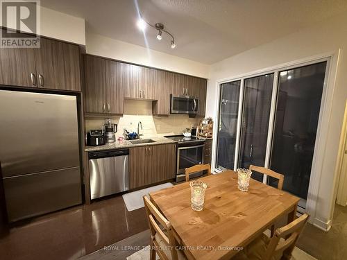 406 - 9199 YONGE STREET , Richmond Hill, Ontario L4C 1H7 5
