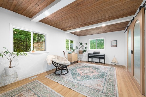 Salle familiale - 2 Av. Edgewood, Bristol, QC 